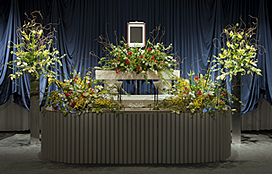 写真：家族葬から団体葬・社葬まで様々な葬儀に対応